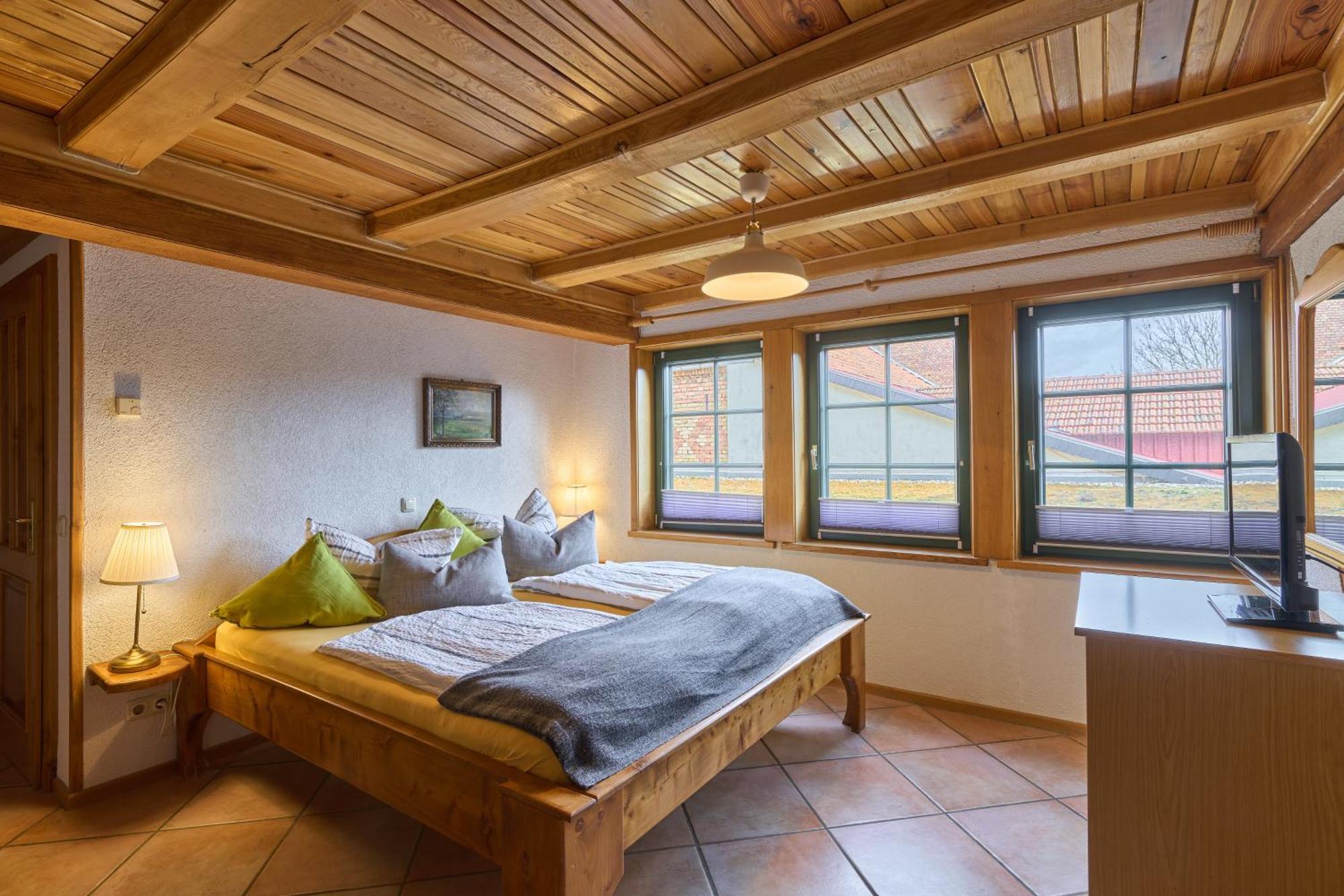 Landhotel Brauner Hirsch Kammerforst Δωμάτιο φωτογραφία
